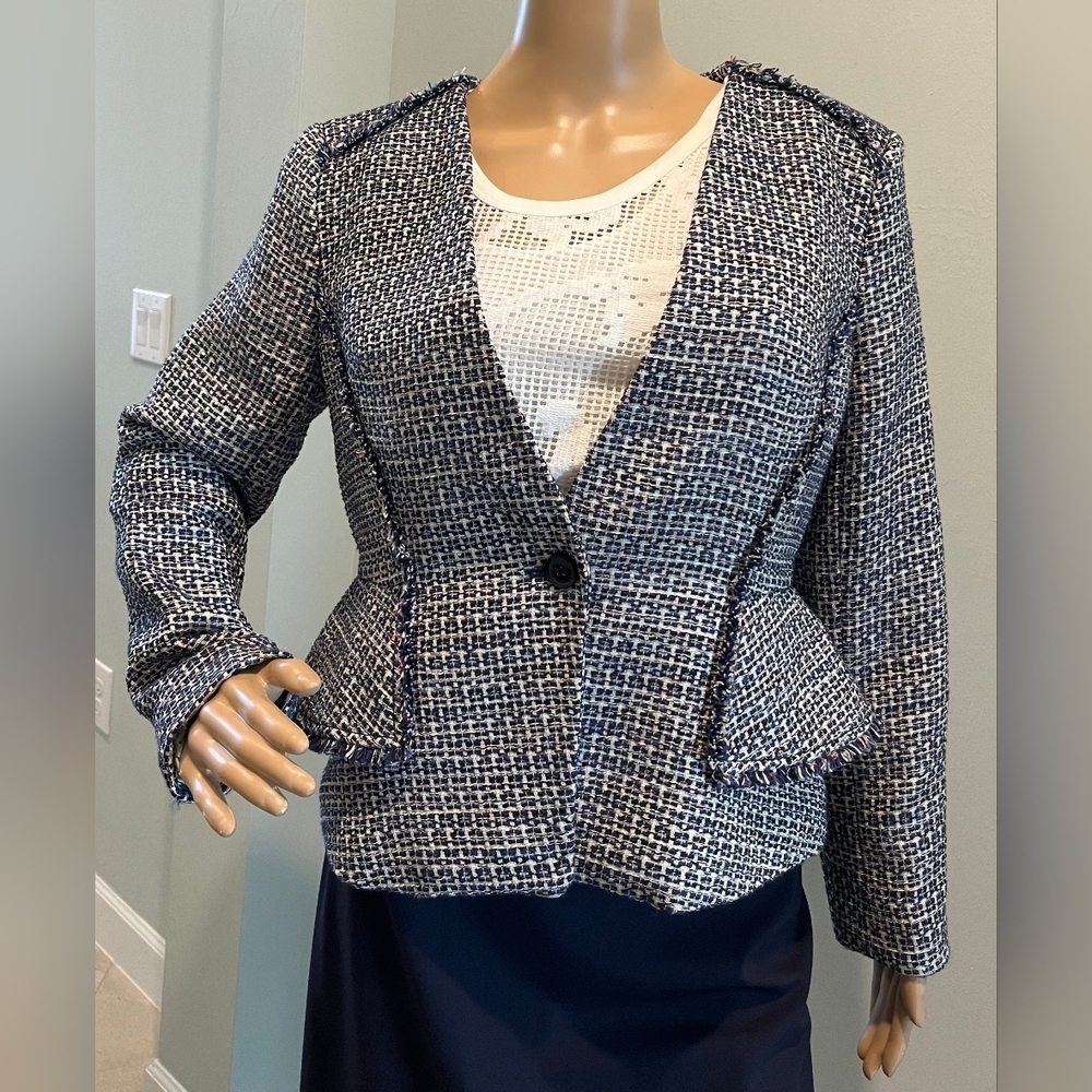 Banana Republic Navy & Cream Tweed Peplum Frayed Edge Jacket Size 6